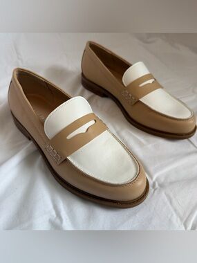 Marc Fisher Penny Loafer Women 7.5 Preppy Academia Office Two Toned Old Money